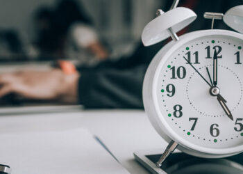 جزئیات ساعت کاری ادارات، بانک‌ها، اصناف و بازاریان