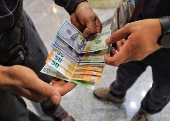 خرید دلار در این شرایط عاقلانه است؟