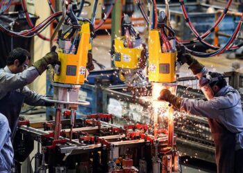 افت شاخص تولید و فروش صنایع