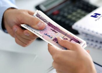 بدون ضامن از این بانک‌ها وام ۱۰۰ میلیونی بگیرید