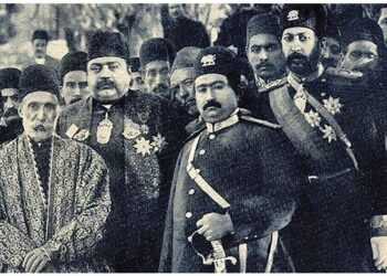 کسری بودجه چگونه شاه قاجار را درگیر بحران کرد؟