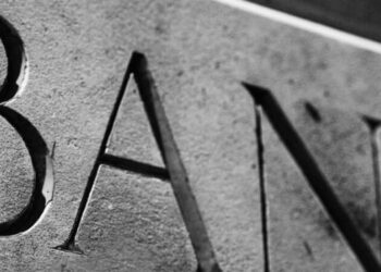 مصوبات منع بنگاهداری بانک‌ها