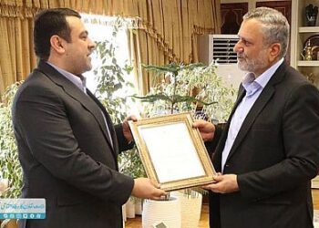 تقدیر وزیر کار از عملکرد مدیر عامل بانک ملی