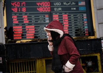 پیش بینی قیمت دلار تا پایان سال