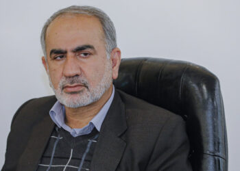 موافق خروج سیمان و فولاد از بورس نیستم