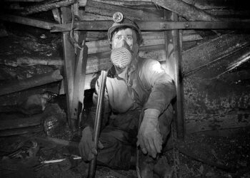 دلار معدنی در پیچ هفتم