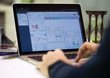 بورس از آذر استارت صعود را می‌زند؟