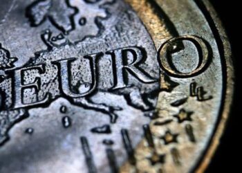 آیا یورو از طوفان‌ گذر کرد؟