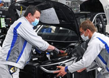 زنگ خطر رکود برای اتحادیه اروپا به صدا درآمد