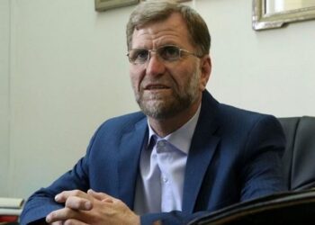 فقری که خانواده‌ها را می‌بلعد