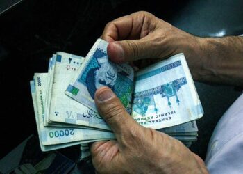 بانک‌ها، خودی‌ها را دوست دارند