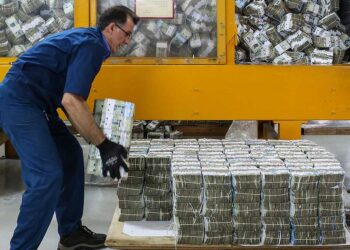 وام‌های کلان بانکی در جیب خودی‌ها