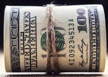 توفان جهانی فروش دلار