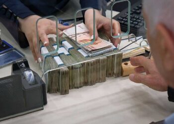 افزایش حقوق،‌ تورم را بالا می‌برد؟