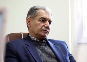 فقر به مردم تحمیل شده است