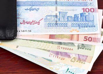 چرا پول ایران بی ارزش شد؟