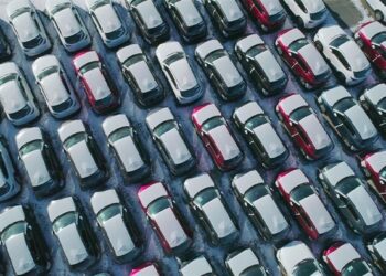 طالع نحس ۱۳ خودرو وارداتی