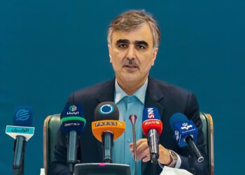 فروش ارز صادراتی اشخاص به قیمت توافقی