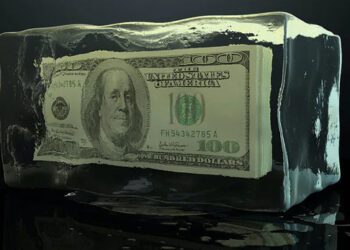 بازار ارز منجمد شد