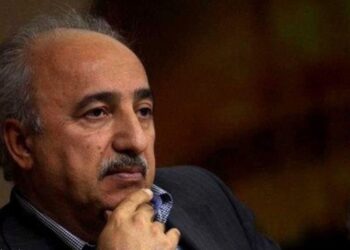 باید فشار معیشتی روی دوش مردم کم شود