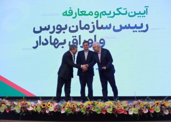 وزیر اقتصاد: مارکت کپ بورس باید افزایش یابد