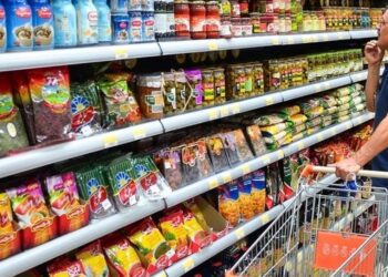 ۲۶ میلیون ایرانی در نیازهای اساسی مانده‌اند