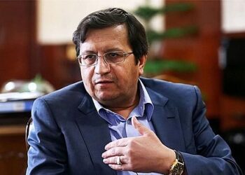 باید اعتماد مردم به بورس را برگردانیم