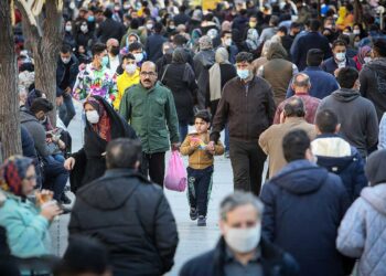 بحران یارانه‌ و مستمری؛ جیب ایرانی‌ها از کجا پر می‌شود؟