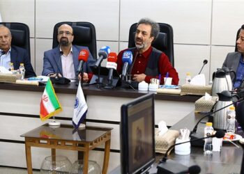  نسخه درمان اقتصاد ایران «وفاق همه با هم» است