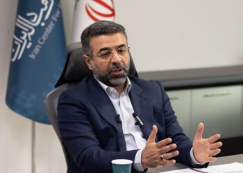 کدام صنایع به معامله در سامانه ارز تجاری ملزم هستند؟