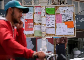 دستمزد حداقلی؛ سلاحی برای مقابله با فقر یا عامل تورم؟