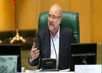 بانک مرکزی از افزایش نرخ ارز و طلا جلوگیری کند