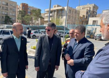 بیمه ایران با مردم ایران در ارائه خدمات بی‌نظیر