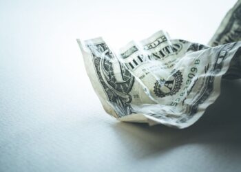 دلار قوی یا ضعیف؟ چالش جدید در عصر ترامپ