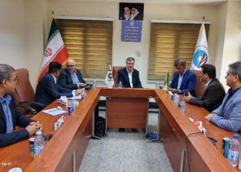 بیمه ایران ایستاده در کنار ملت ایران