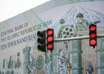 مانع بزرگ بازگشت اقتصاد ایران به مسیر توسعه