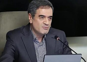 مطالبات نمایندگان بیمه پیگیری خواهد شد