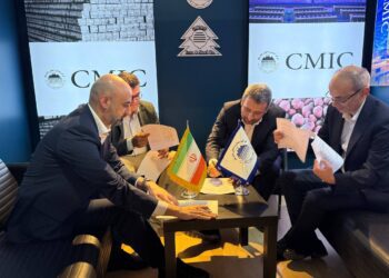 امضای اولین تفاهم‌نامه فروش تولیدات شرکت چادرملو در کشور عراق