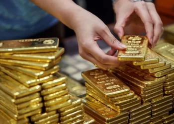 صعود قیمت طلا جهانی؛ اونس ۱۵۴ دلار گران شد