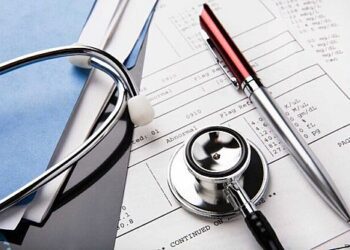 بیمه درمان در صدر فروش؛ جهش ۱۳۶ درصدی در ۲ ماه