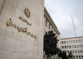 بحران اقتصاد ایران؛ از نفوذ ذی‌نفعان تا عدم هماهنگی نهادها