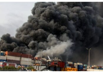 ارزیابی خسارات وارده به بیش از ۳ هزار کانتینر در حادثه بندر شهید رجایی