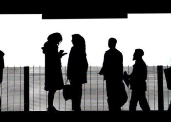 چه چیزی رفاه ایرانیان را تهدید می‌کند و راه نجات کجاست؟