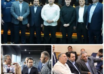 اهدای نشان ویژه فدراسیون وزنه‌برداری به محسن سیفی به پاس حمایت از قهرمانان کشور