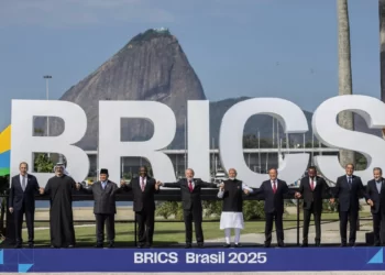 بریکس در بلاتکلیفی؛ دلارزدایی در بن‌بست فنی و سیاسی