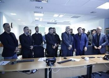 بازدید وزیر اقتصاد از مجموعه بانک سپه