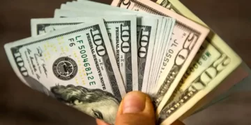 پیش‌بینی قیمت دلار: ماشه صعود دلار کشیده می‌شود؟