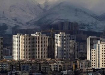 قیمت مسکن بالا می‌ره یا نه؟ پیش‌بینی تا پایان ۱۴۰۴