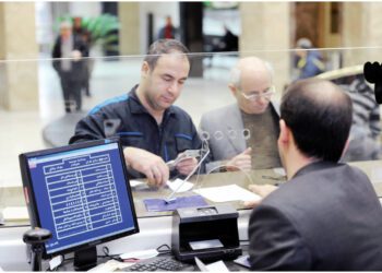 مارپیچ دریافت وام برای خانوارها و مشاغل خرد