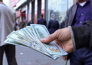 دلار تا ۱۱۲ هزار تومان در بازار آزاد فروخته شد؛ یورو هم به ۱۳۰ هزار رسید